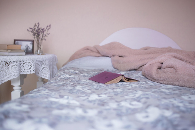 airbnb changeover fresh bedding